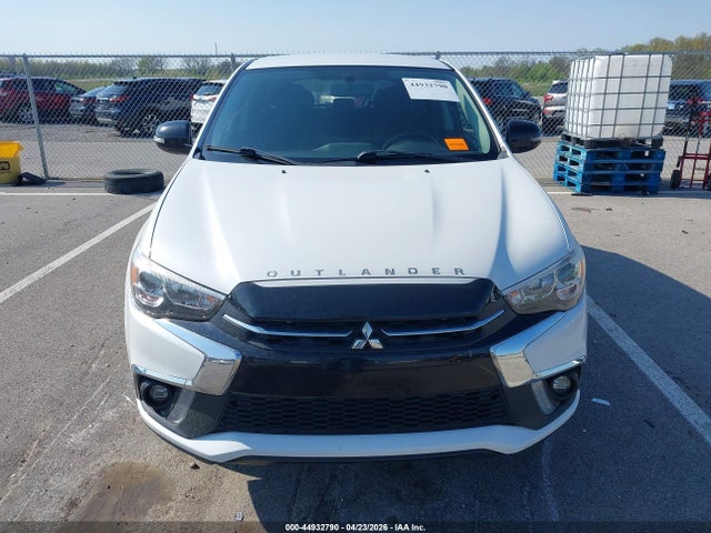 JA4AR3AU8JZ029704 Mitsubishi Outlander Sport 2.0 Le