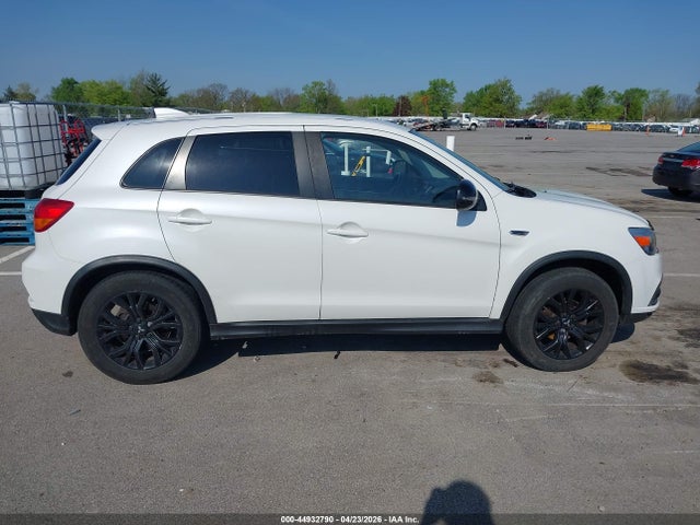 JA4AR3AU8JZ029704 Mitsubishi Outlander Sport 2.0 Le