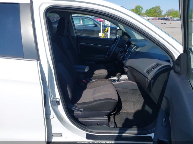 JA4AR3AU8JZ029704 Mitsubishi Outlander Sport 2.0 Le