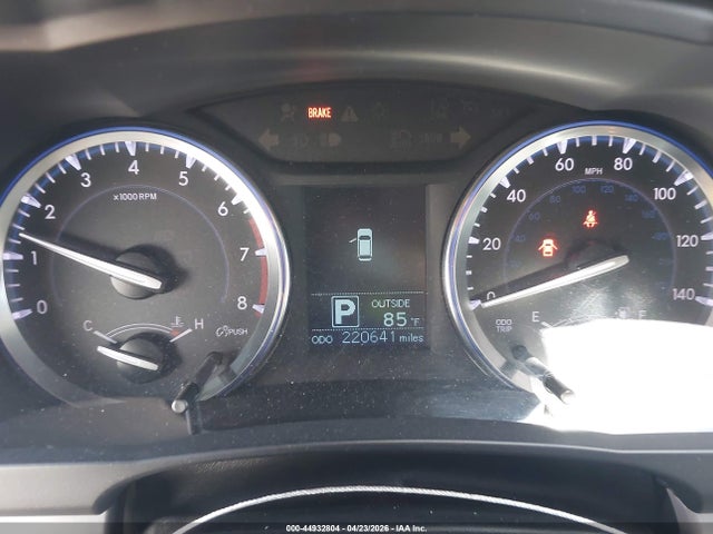 5TDZKRFH3ES031363 Toyota Highlander Le Plus V6