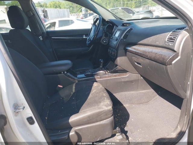 Продажа на аукционе авто 2014 Kia Sorento Lx, vin: 5XYKT3A65EG470577, номер лота: 44932806