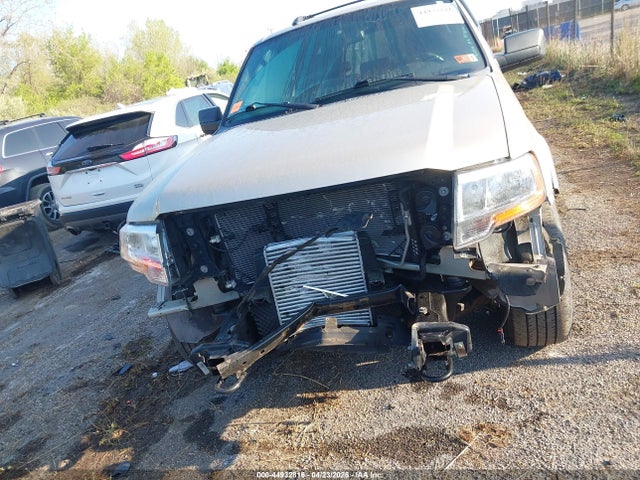 Продажа на аукционе авто 2017 Ford Expedition Xlt, vin: 1FMJU1JT7HEA72508, номер лота: 44932816