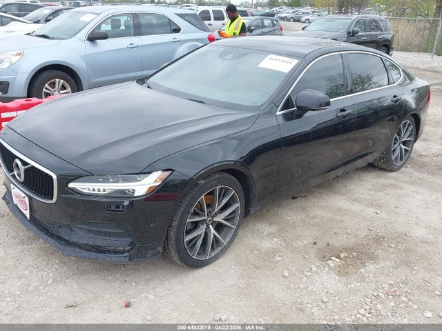 44932818 :رقم المزاد ، LVY102MK7JP056076 vin ، 2018 Volvo S90 T5 Momentum مزاد بيع