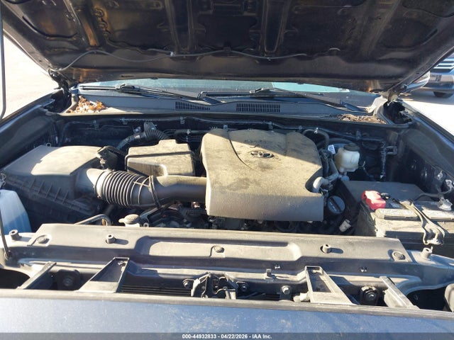 2021 Toyota Tacoma Limited მანქანა იყიდება აუქციონზე, vin: 3TMGZ5AN5MM424756, აუქციონის ნომერი: 44932833