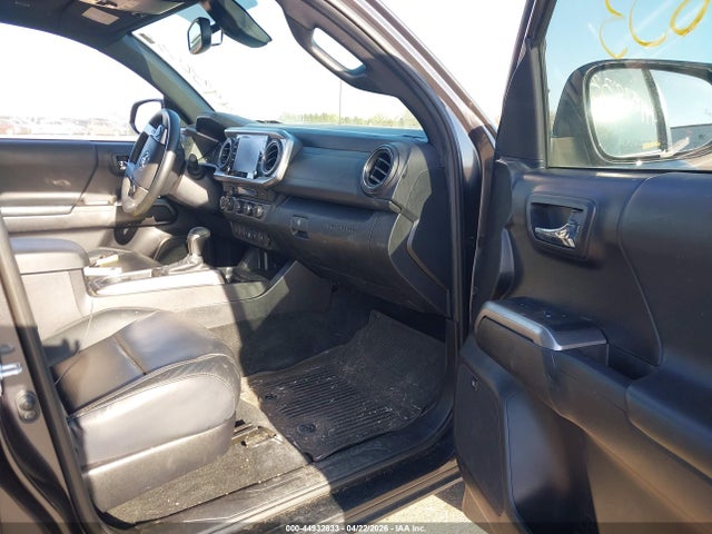 2021 Toyota Tacoma Limited მანქანა იყიდება აუქციონზე, vin: 3TMGZ5AN5MM424756, აუქციონის ნომერი: 44932833