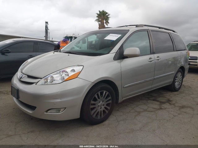 2010 TOYOTA SIENNA 5TDYK4CC4AS290008 Photo 1