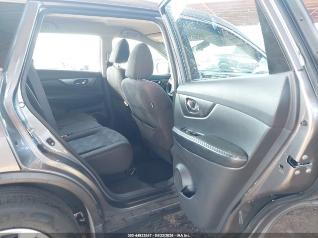 2015 Nissan Rogue S მანქანა იყიდება აუქციონზე, vin: KNMAT2MV1FP568951, აუქციონის ნომერი: 44932847