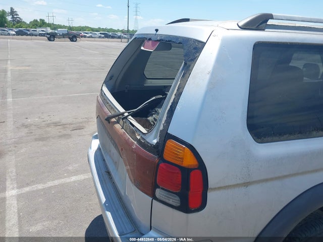44932848 :رقم المزاد ، JA4LS21R04J004267 vin ، 2004 Mitsubishi Montero Sport Ls مزاد بيع
