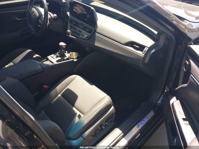 Продажа на аукционе авто 2025 Lexus Es 300h, vin: 58ADA1C1XSU073532, номер лота: 44932853