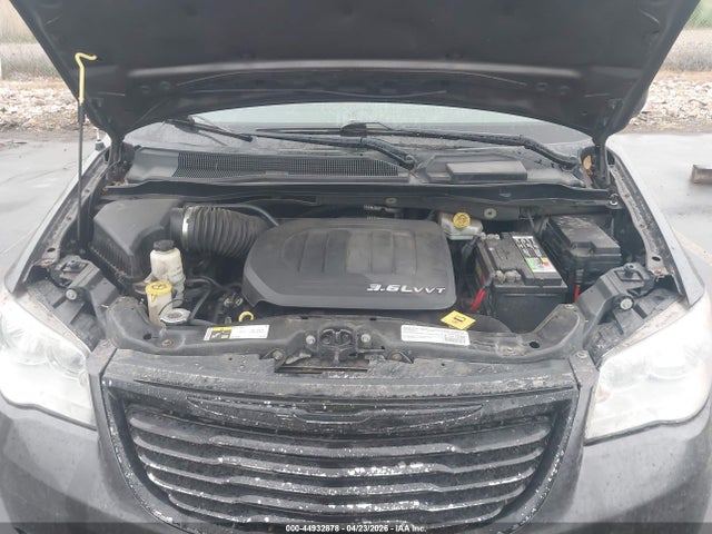44932878 :رقم المزاد ، 2C4RC1CG3FR514887 vin ، 2015 Chrysler Town & Country Touring-l مزاد بيع