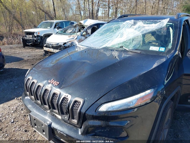 44932895 :رقم المزاد ، 1C4PJMCB0GW317249 vin ، 2016 Jeep Cherokee 75th Anniversary مزاد بيع