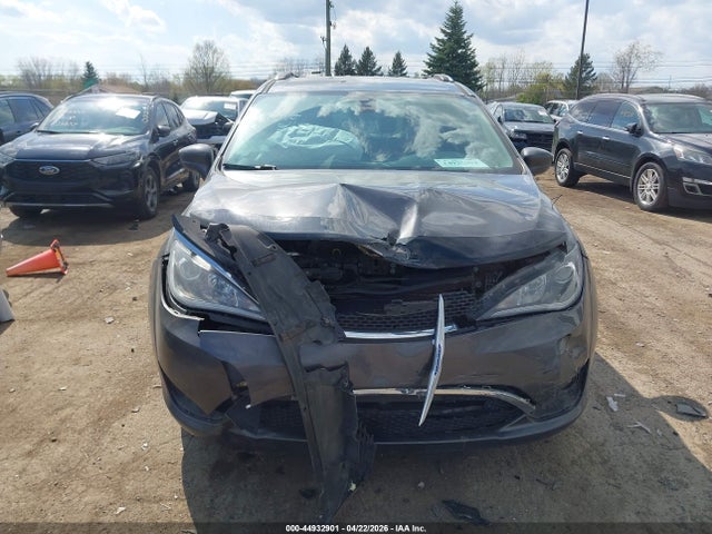 Aukcja sprzedaży 2018 Chrysler Pacifica Touring L Plus, vin: 2C4RC1EGXJR352133, numer aukcji: 44932901