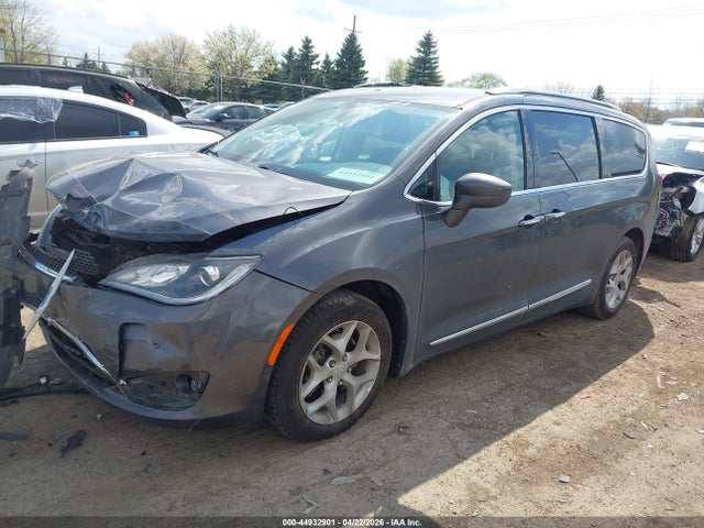 2018 Chrysler Pacifica Touring L Plus მანქანა იყიდება აუქციონზე, vin: 2C4RC1EGXJR352133, აუქციონის ნომერი: 44932901