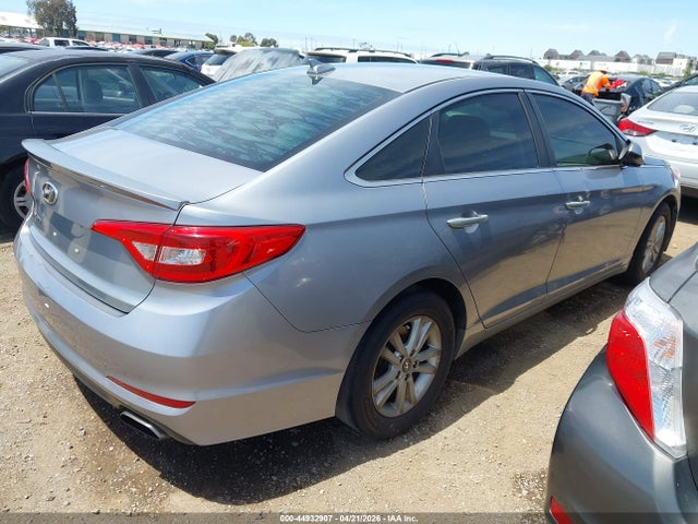 Hyundai SONATA SE 2016 5NPE24AF8GH277454 Image 4