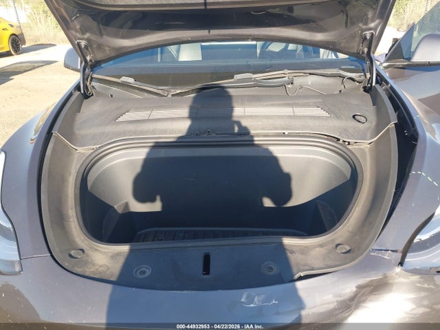 44932953 :رقم المزاد ، 5YJYGDEE6MF279908 vin ، 2021 Tesla Model Y Long Range Dual Motor All-wheel Drive مزاد بيع