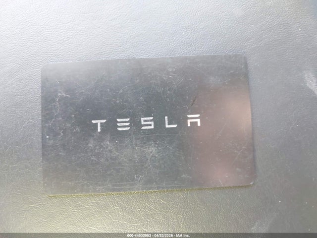 44932953 :رقم المزاد ، 5YJYGDEE6MF279908 vin ، 2021 Tesla Model Y Long Range Dual Motor All-wheel Drive مزاد بيع
