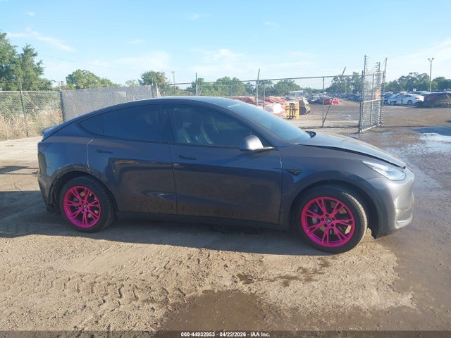 44932953 :رقم المزاد ، 5YJYGDEE6MF279908 vin ، 2021 Tesla Model Y Long Range Dual Motor All-wheel Drive مزاد بيع