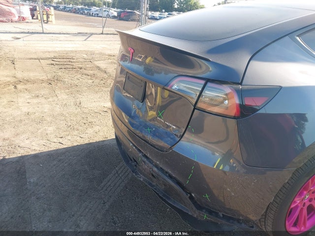 44932953 :رقم المزاد ، 5YJYGDEE6MF279908 vin ، 2021 Tesla Model Y Long Range Dual Motor All-wheel Drive مزاد بيع