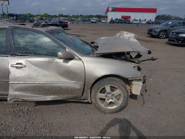 44933011 :رقم المزاد ، 4T1BA32K64U503113 vin ، 2004 Toyota Camry Se V6 مزاد بيع