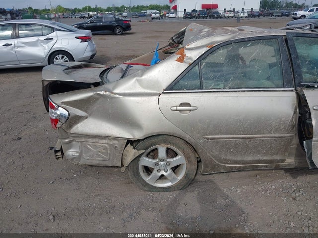44933011 :رقم المزاد ، 4T1BA32K64U503113 vin ، 2004 Toyota Camry Se V6 مزاد بيع