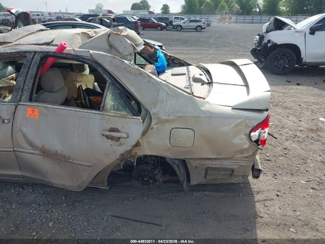 44933011 :رقم المزاد ، 4T1BA32K64U503113 vin ، 2004 Toyota Camry Se V6 مزاد بيع