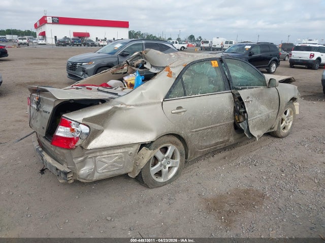 44933011 :رقم المزاد ، 4T1BA32K64U503113 vin ، 2004 Toyota Camry Se V6 مزاد بيع