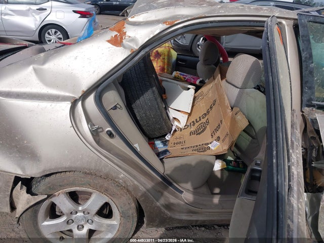 44933011 :رقم المزاد ، 4T1BA32K64U503113 vin ، 2004 Toyota Camry Se V6 مزاد بيع
