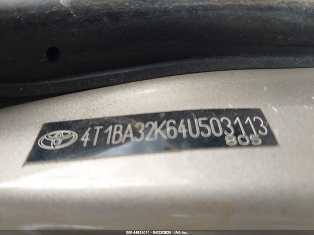 44933011 :رقم المزاد ، 4T1BA32K64U503113 vin ، 2004 Toyota Camry Se V6 مزاد بيع