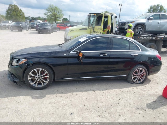 Aukcja sprzedaży 2016 Mercedes-benz C 300 4matic, vin: 55SWF4KB1GU111505, numer aukcji: 44933058