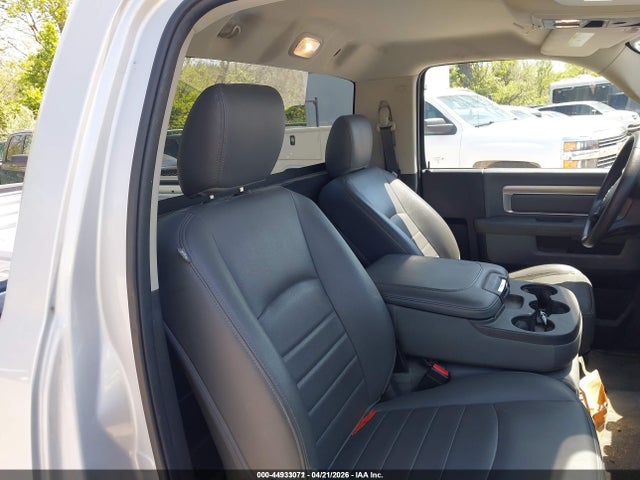 Aukcja sprzedaży 2019 Ram 1500 Classic Tradesman  4x2 6'4 Box, vin: 3C6JR6AG2KG503981, numer aukcji: 44933071