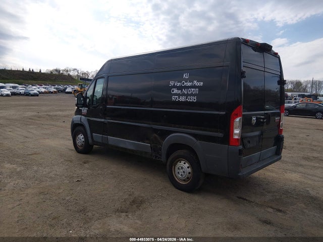 44933075 :رقم المزاد ، 3C6TRVCG4JE100871 vin ، 2018 Ram Promaster 2500 High Roof 136 Wb مزاد بيع