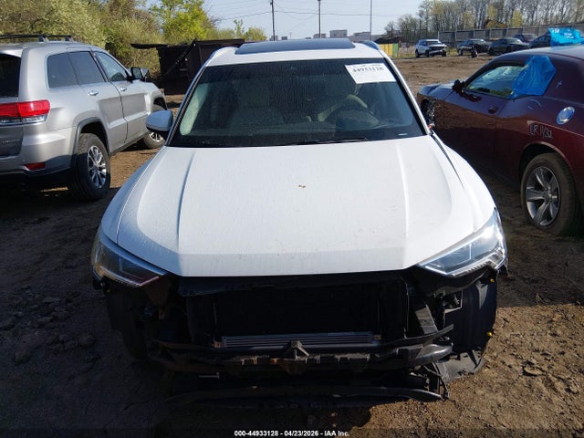 44933128 :رقم المزاد ، WA1EECF31K1067580 vin ، 2019 Audi Q3 2.0t S Line Premium مزاد بيع