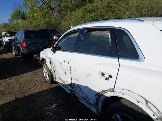 44933128 :رقم المزاد ، WA1EECF31K1067580 vin ، 2019 Audi Q3 2.0t S Line Premium مزاد بيع