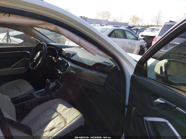 44933128 :رقم المزاد ، WA1EECF31K1067580 vin ، 2019 Audi Q3 2.0t S Line Premium مزاد بيع