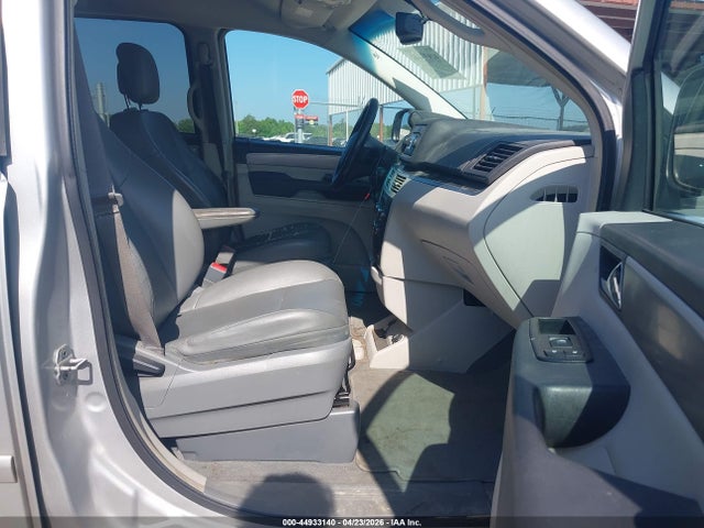 44933140 :رقم المزاد ، 2C4RVABG0CR276570 vin ، 2012 Volkswagen Routan Se مزاد بيع