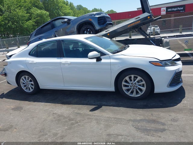 44933182 :رقم المزاد ، 4T1C11AK2RU843215 vin ، 2024 Toyota Camry Le مزاد بيع