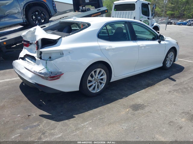 44933182 :رقم المزاد ، 4T1C11AK2RU843215 vin ، 2024 Toyota Camry Le مزاد بيع