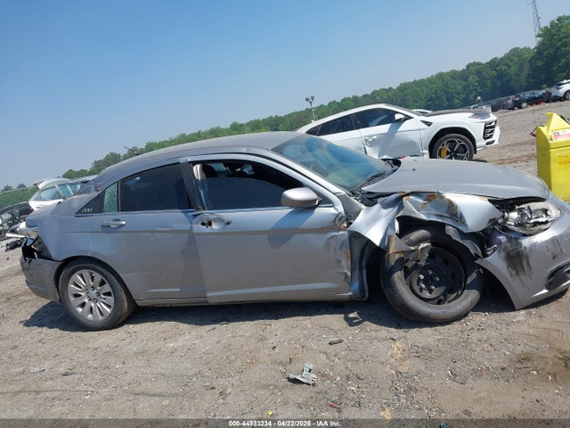 Aukcja sprzedaży 2014 Chrysler 200 Lx, vin: 1C3CCBAB9EN205203, numer aukcji: 44933234