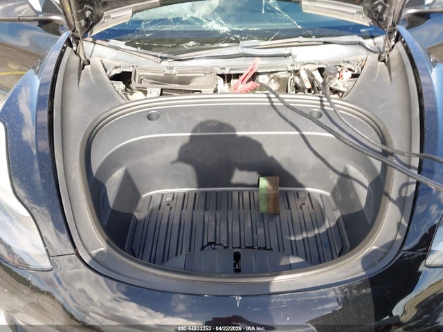 2022 Tesla Model 3 Long Range Dual Motor All-wheel Drive მანქანა იყიდება აუქციონზე, vin: 5YJ3E1EB7NF181878, აუქციონის ნომერი: 44933253