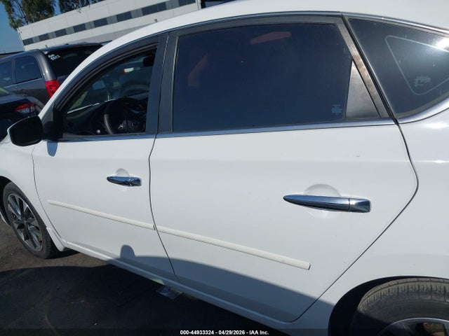 3N1AB7AP3KY268054 Nissan SENTRA SV