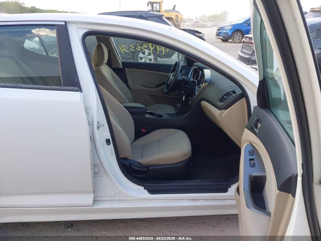 44933334 :رقم المزاد ، KNAGM4A73F5648866 vin ، 2015 Kia Optima Lx مزاد بيع