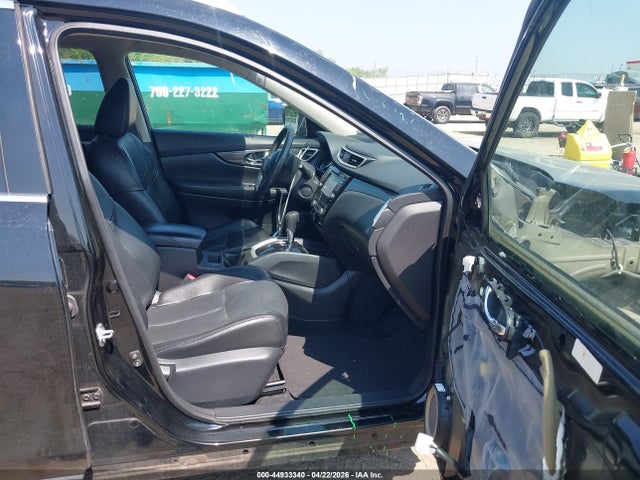 2015 Nissan Rogue Sl მანქანა იყიდება აუქციონზე, vin: 5N1AT2MV3FC922052, აუქციონის ნომერი: 44933340