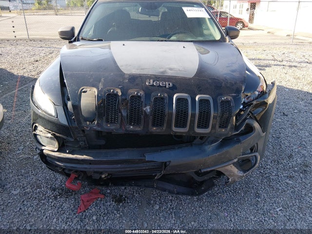 44933343 :رقم المزاد ، 1C4PJMBS9EW160352 vin ، 2014 Jeep Cherokee Trailhawk مزاد بيع