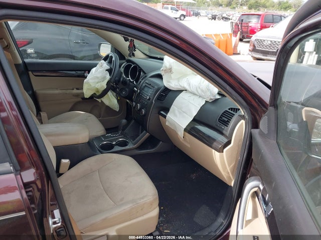 44933360 :رقم المزاد ، 5XYKT3A12CG288501 vin ، 2012 Kia Sorento Lx مزاد بيع