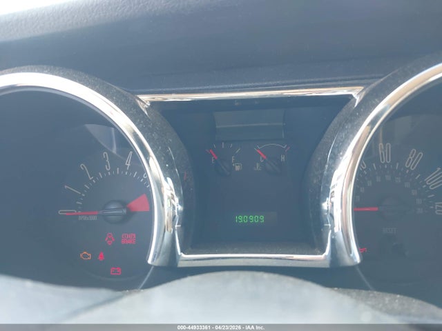 44933361 :رقم المزاد ، 1ZVFT80N455125487 vin ، 2005 Ford Mustang V6 Deluxe/v6 Premium مزاد بيع