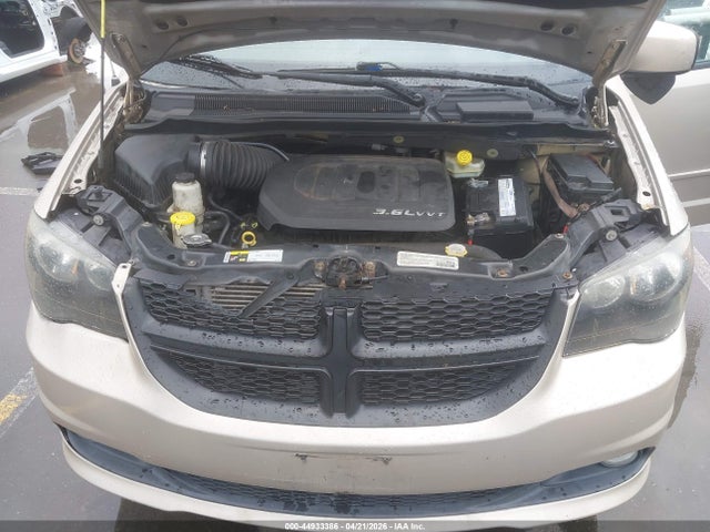 2C4RDGEG4ER285230 Dodge Grand Caravan R/t