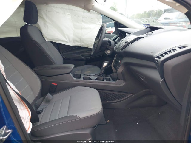Продажа на аукционе авто 2019 Ford Escape S, vin: 1FMCU0F77KUC25965, номер лота: 44933388