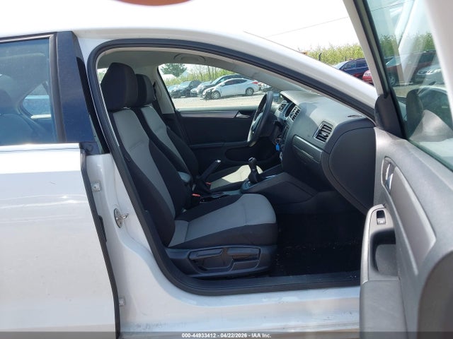 44933412 :رقم المزاد ، 3VW167AJXHM286965 vin ، 2017 Volkswagen Jetta 1.4t S مزاد بيع