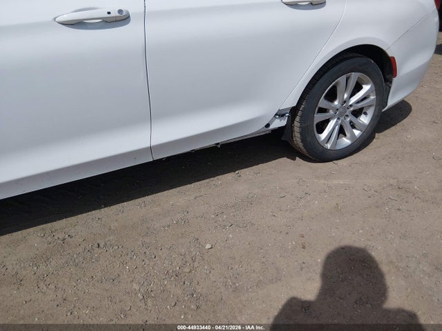 Продажа на аукционе авто 2015 Chrysler 200 Limited, vin: 1C3CCCAB5FN733957, номер лота: 44933440