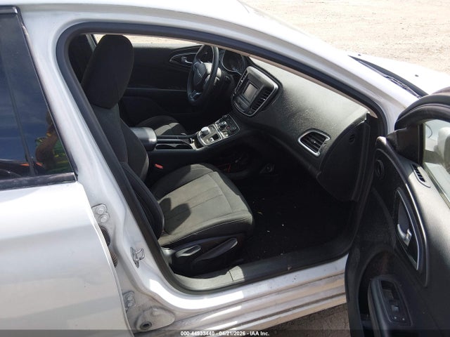 Продажа на аукционе авто 2015 Chrysler 200 Limited, vin: 1C3CCCAB5FN733957, номер лота: 44933440